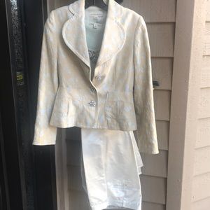 Banana republic cocktail pant suit,size 4 jacket size4 pants wool top size small